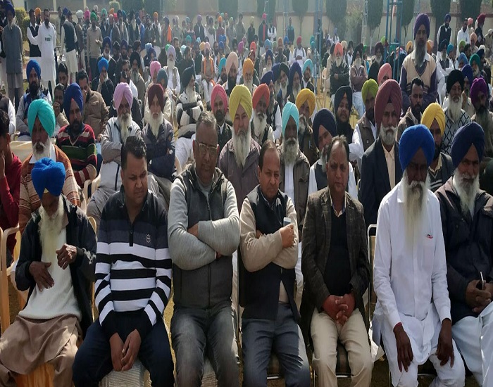 ਬੇਅਦਬੀ ਮੁੱਦਾ ਪੈ ਰਿਹੈ ਭਾਰੂ : ਮੀਟਿੰਗਾਂ ''ਚ ਨਹੀਂ ਪਹੁੰਚ ਰਹੇ ਅਕਾਲੀ ਆਗੂ