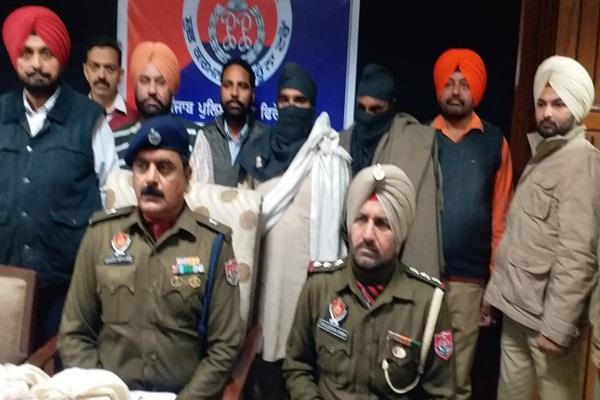 heroin 2 smugglers arrested 