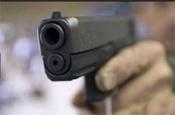 crpf jawan shoots himself after colleagues