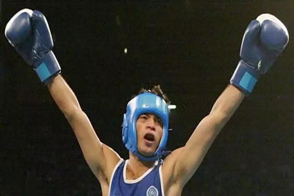 muhammad ali kamar  coach  women  s boxing team