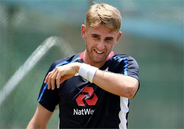 ollie stone  seamer  back injury