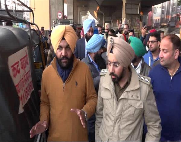 amritsar  aujla  traffic problem