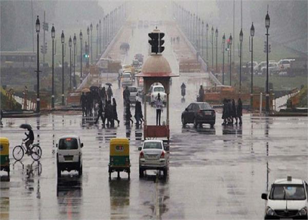 delhi climate is clear