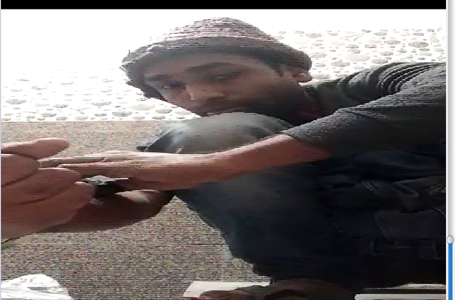 ਨਸ਼ਾ ਕਰਦਾ ਪੁਲਸ ਮੁਲਾਜ਼ਮ ਕੈਮਰੇ ''ਚ ਕੈਦ