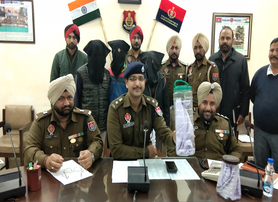 ਲੁੱਟਾਂ ਖੋਹਾਂ ਤੇ ਇਰਾਦਾ ਕਤਲ ''ਚ ਭਗੌੜੇ ਪਤੀ-ਪਤਨੀ ਗ੍ਰਿਫਤਾਰ