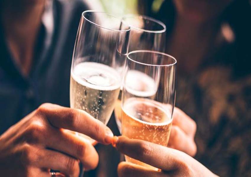 ਨਵੇਂ ਸਾਲ ਦੇ ਸੁਆਗਤ 'ਚ ਕਰੀਬ 13 ਕਰੋੜ ਦੀ ਸ਼ਰਾਬ ਪੀ ਗਏ ਪੰਜਾਬੀ