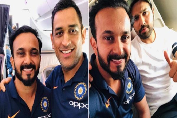 mohinder sindh dhoni  odi series