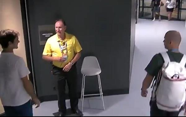 roger federer  security guard  australian open