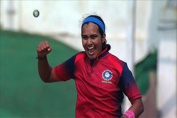 chalangar title won by india  s woman red