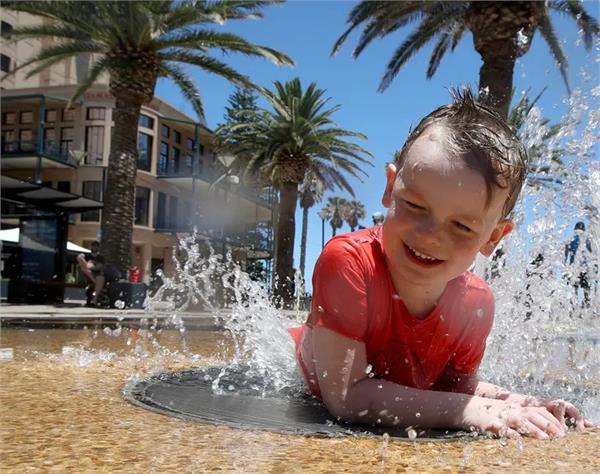temperature near 50 degrees in australia ozone gas warning issued