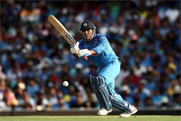 ready for batting on any order  dhoni
