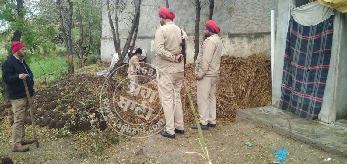 ਡਾ. ਗਾਂਧੀ ਦੇ ਗੋਦ ਲਏ ਪਿੰਡ ‘ਚੋਂ ਨਾਜਾਇਜ਼ ਸ਼ਰਾਬ ਅਤੇ ਲਾਹਣ ਦਾ ਜ਼ਖੀਰਾ ਬਰਾਮਦ