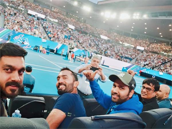 rohit  karthik and shankar are cooling themselves to watch australia open