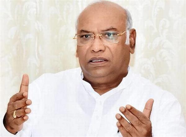 bharat ratan to be given to shivkumar swami   kharge