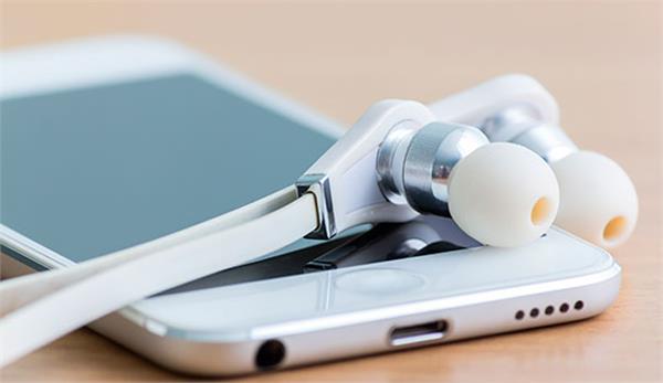 if you  re sleeping in the earphone  then be careful