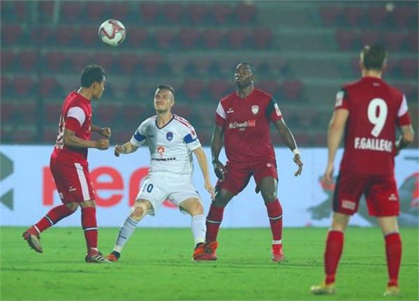 delhi dynamos  northeast united