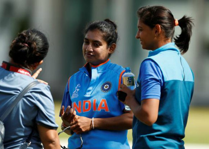 ਮਿਤਾਲੀ ਨੂੰ ਨਹੀਂ ਮਿਲੀ ਪਲੇਇੰਗ ਇਲੈਵਨ ''ਚ ਜਗ੍ਹਾ, ਹਰਮਨਪ੍ਰੀਤ ਤੋਂ ਨਾਰਾਜ਼ ਹੋਏ ਫੈਨਜ਼