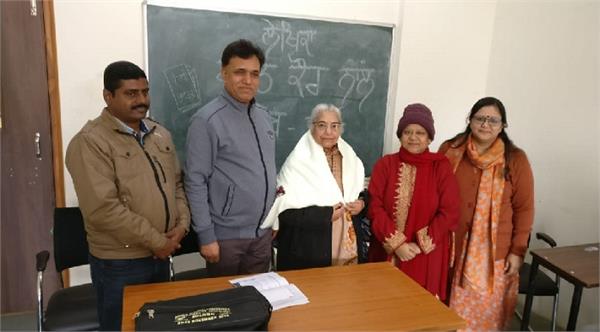 writer bachitt kaur surprised students after arriving in class