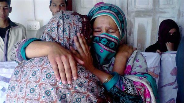 five members of a family murdered in pakistan