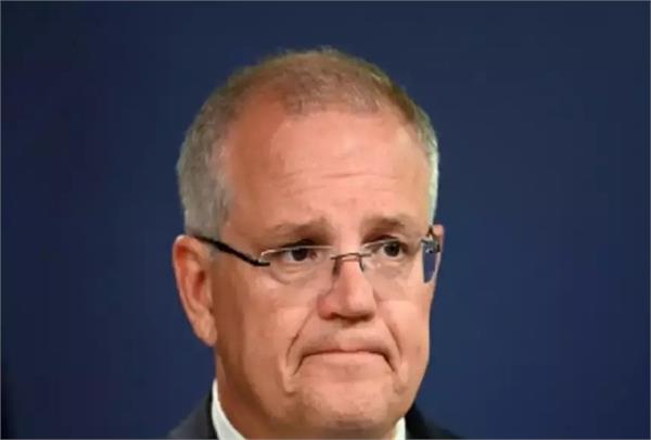 australian ruling party defeated in parliament on refugees