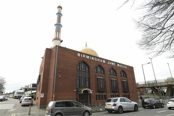 5 mosques in uk  police launched probe