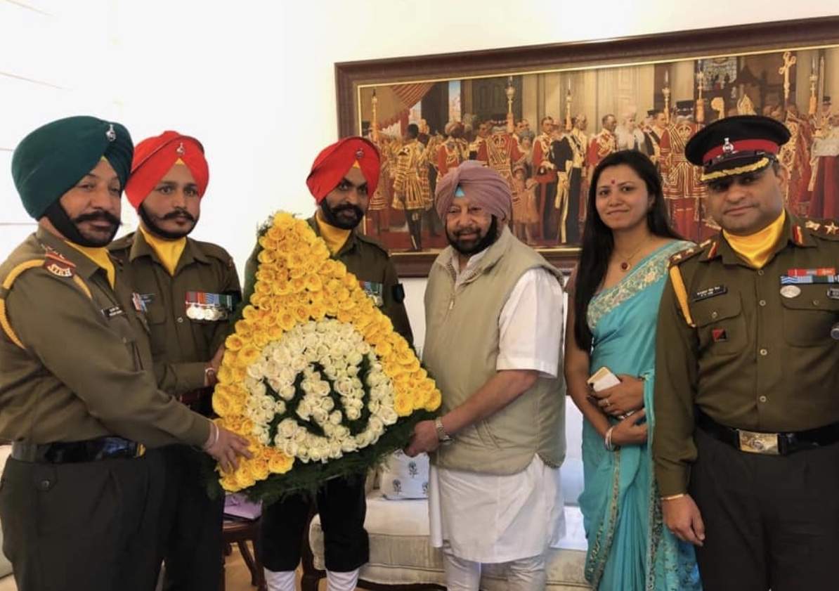 ਮੁੱਖ ਮੰਤਰੀ ਅਮਰਿੰਦਰ ਸਿੰਘ ਨੂੰ ਮਿਲੇ ਫੌਜ ਦੀ 2 ਸਿੱਖ ਪਲਟੂਨ ਦੇ ਅਧਿਕਾਰੀ