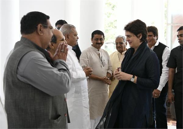 priyanka gandhi worte special letter to voters