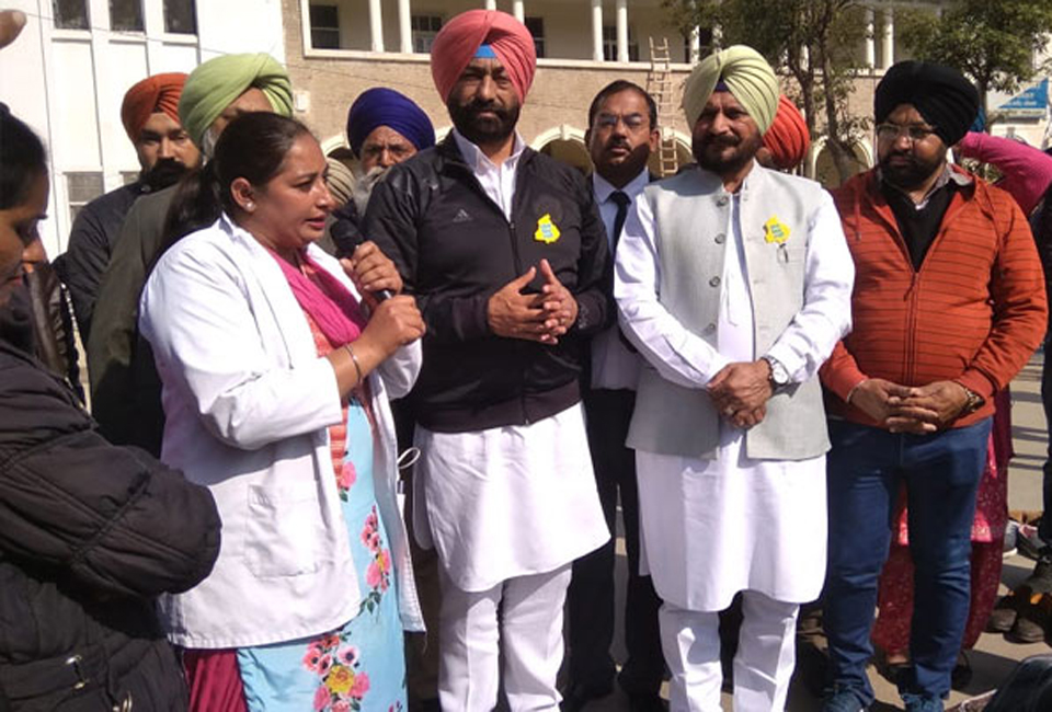 ਨਰਸ ਮਾਮਲੇ 'ਤੇ ਬੋਲੇ ਖਹਿਰਾ, ਕਿਹਾ ਬੇਦਰਦ ਕੈਪਟਨ ਸਰਕਾਰ ਹਰ ਵਾਅਦੇ ਤੋਂ ਮੁੱਕਰੀ