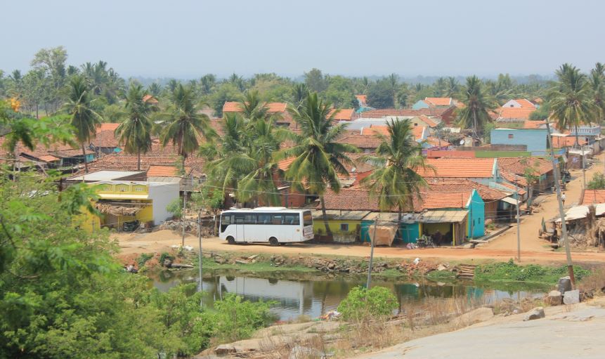 ਪਿੰਡ  ਮਿੰਨੀ ਕਹਾਣੀ