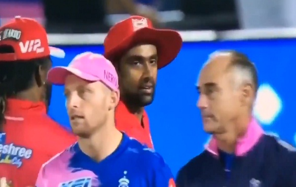 ਵਿਵਾਦਤ ਰਨ-ਆਊਟ ਤੋਂ ਬਾਅਦ ਗੁੱਸੇ ''ਚ ਦਿਸੇ ਬਟਲਰ, ਨਹੀਂ ਮਿਲਾਇਆ ਅਸ਼ਵਿਨ ਨਾਲ ਹੱਥ (Video)