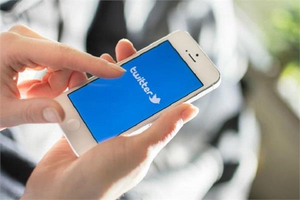 twitter building   hide reply   feature