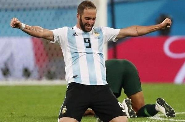 higuain say goodbye to international football