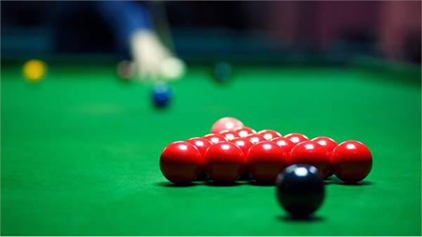 uppal defeated shakeel and entered in the last 4
