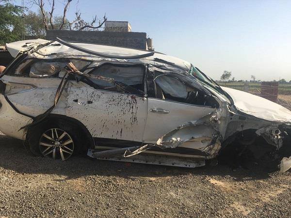 road accidents women death four injured