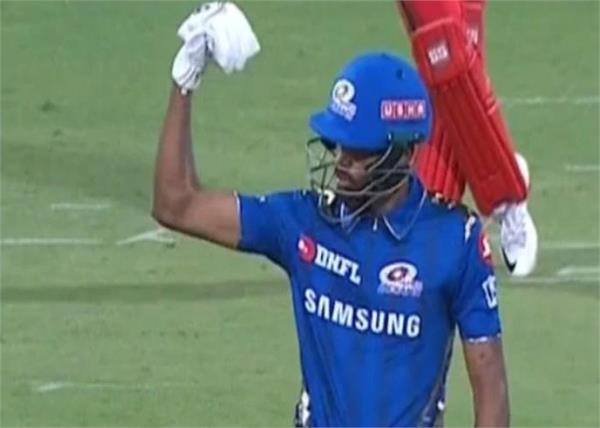 hardik pandya show his muscle