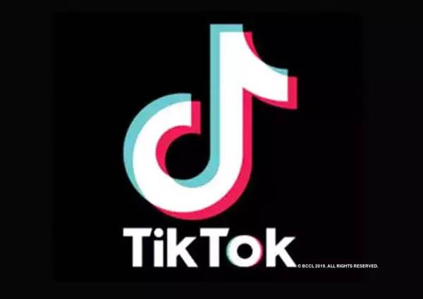 a shot while shooting a video on a tik tok death