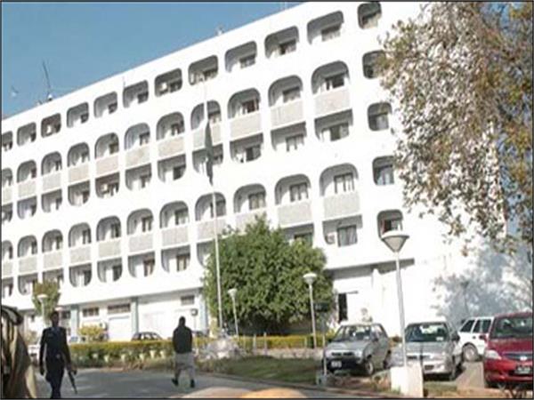 pakistan not to accept any foreign pressure on masood azhar s issue  fo