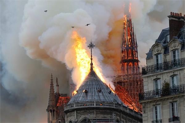 fire originated in the 800 church in paris president arrived at scene