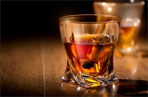 fake liquor drinking in uttar pradesh