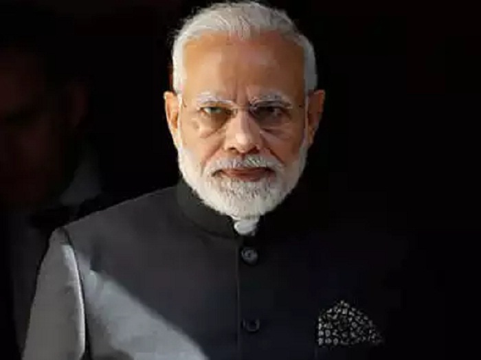 ਪੀ. ਐੱਮ. ਮੋਦੀ ਦੀ ਫੋਟੋ ਵਾਲੇ ਰੇਲ ਟਿਕਟ ਮਾਮਲੇ 'ਚ 4 ਸਸਪੈਂਡ