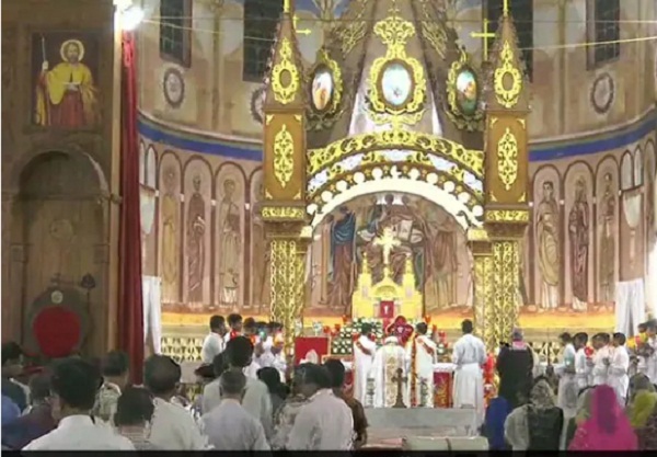 ਭਾਰਤ ਦੇ ਕਈ ਸੂਬਿਆਂ ''ਚ ''ਈਸਟਰ ਸੰਡੇ'' ਦੀ ਧੂਮ (ਤਸਵੀਰਾਂ)