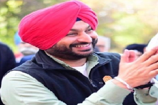 'ਰਵਨੀਤ ਬਿੱਟੂ' 'ਤੇ ਕਾਂਗਰਸ ਨੇ ਇਕ ਵਾਰ ਫਿਰ ਜਤਾਇਆ ਭਰੋਸਾ