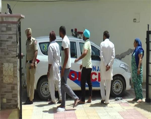 mohali  police  attack