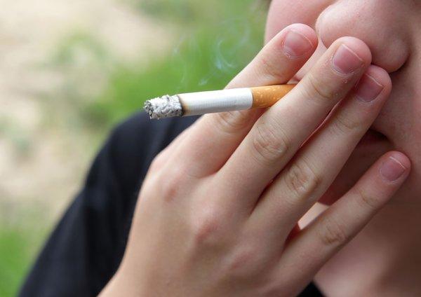 italy children smoking