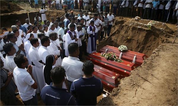 sri lanka attacks mass funerals