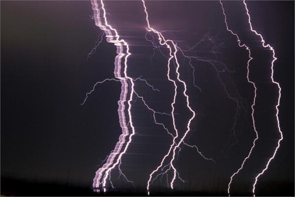 sky lightening