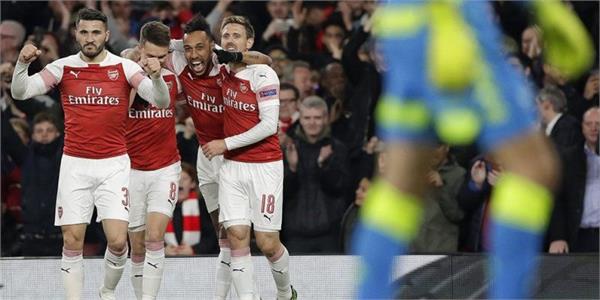 arsenal beat napoli by two zero goal