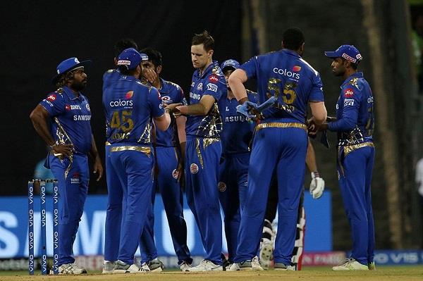 big blow for mumbai indians  this fast bowler returns to country