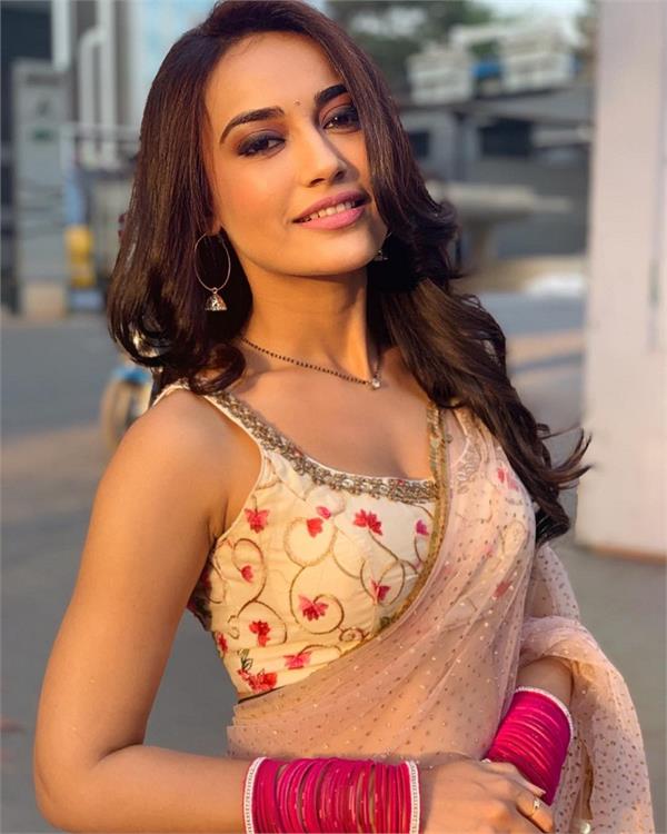 surbhi jyoti