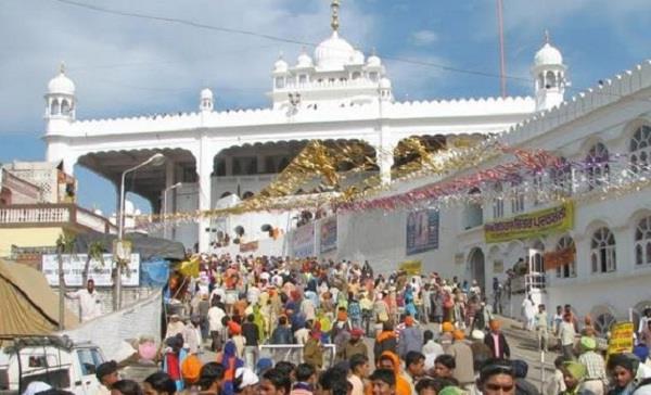 celebrate baisakhi in anandpur sahib